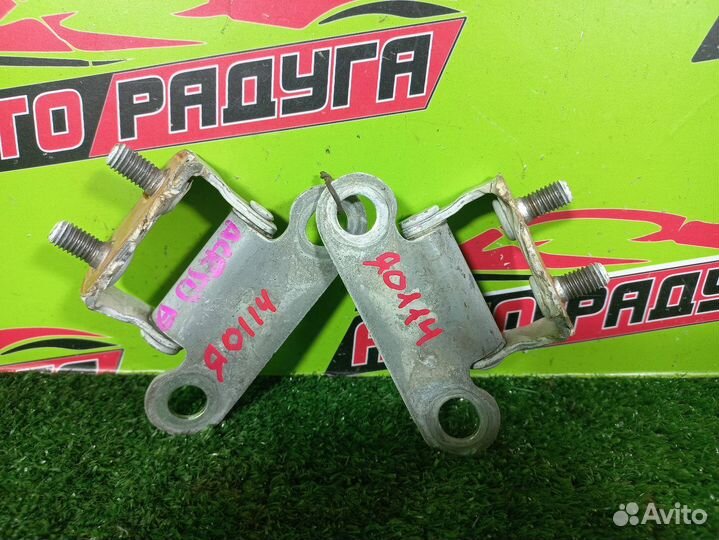 Петли на 5 дверь toyota ACR50, ACR55, AHR20, GSR50