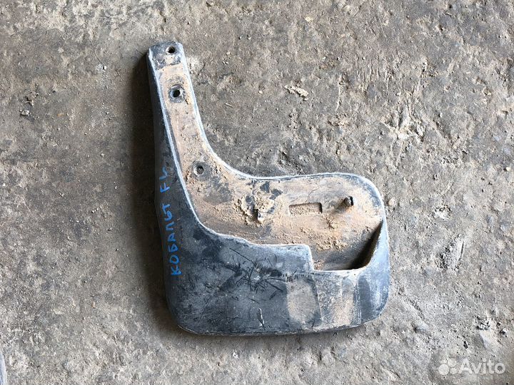 Chevrolet cobalt брызговик