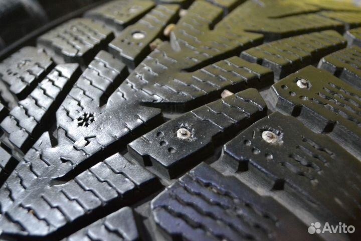 Nokian Tyres Hakkapeliitta 7 SUV 225/60 R18