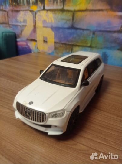 Игрушка mercedes