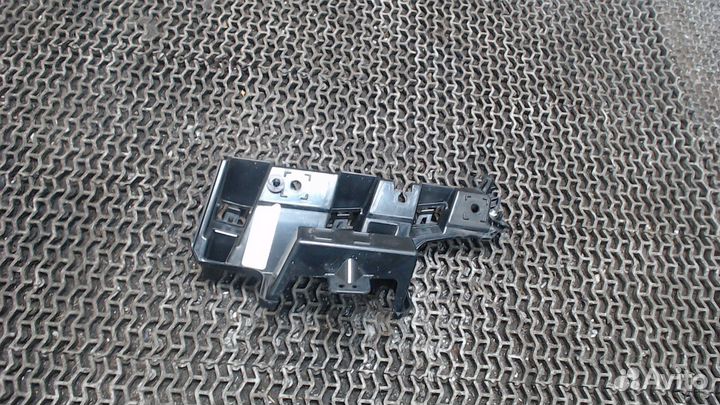 Кронштейн бампера Ford Mustang, 2015