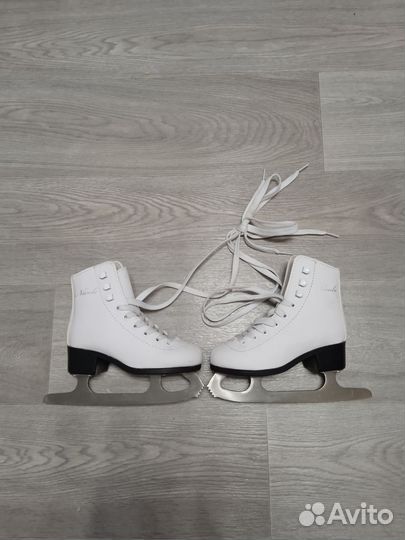 Коньки фигурные детские 28 размер