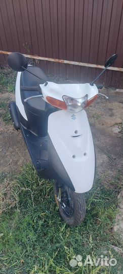 Скутер Suzuki Lets2