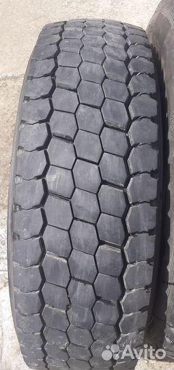 Резина,шины 215/75/17.5 ведущая