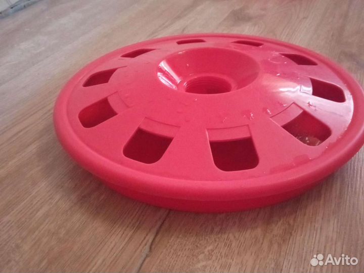 Кормушка и поилка для куриц