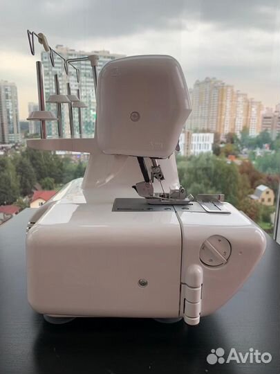 Оверлок Jaguar T-77DW