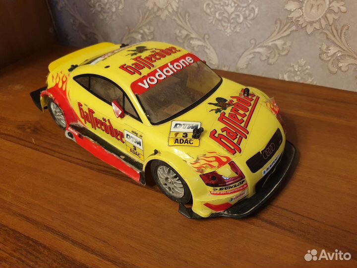 Радиоуправляемая машина для дрифта