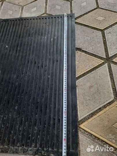 Коврик диэлектрический.75*75*6.5см