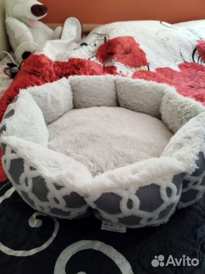 Лежанка для собак и кошек