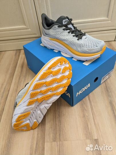 Кроссовки Hoka