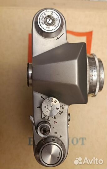 Плёночный фотоаппарат Зенит 3