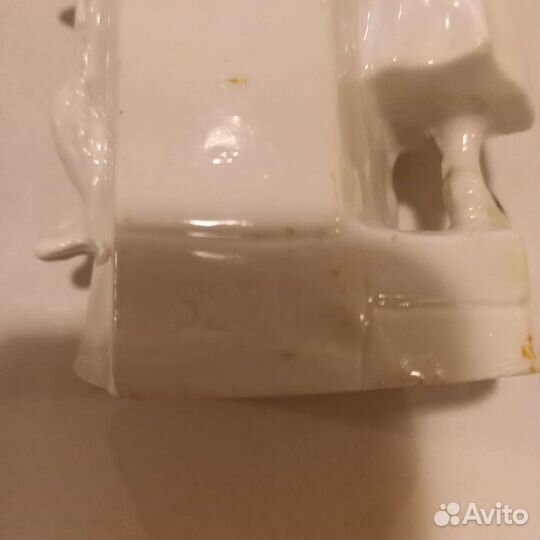 Статуэтка карандашница, фарфор