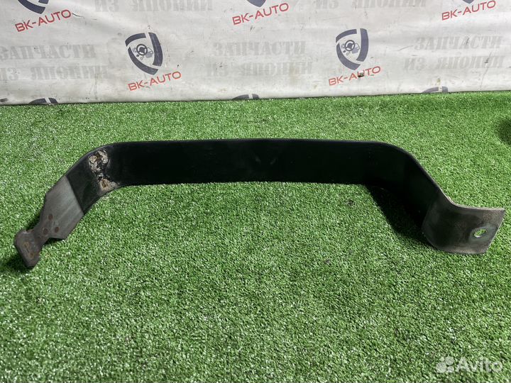 Крепление бензобака Cadillac Escalade GMT800