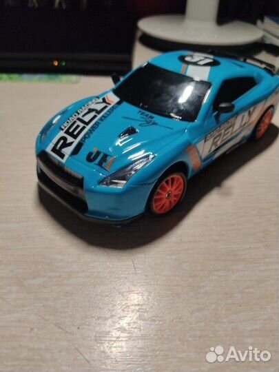 Игрушечная машинка Nissan GT-R