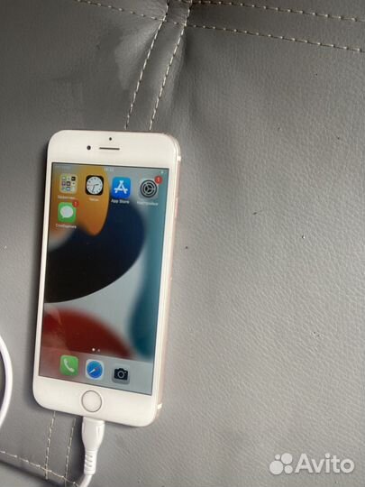 Телефон iPhone 6s