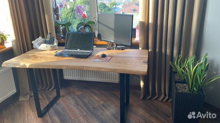 Рабочий стол для офиса