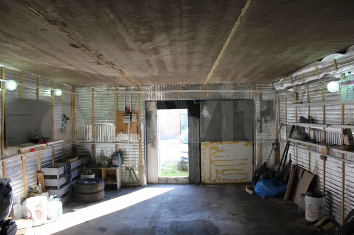 Гараж, > 30 м²