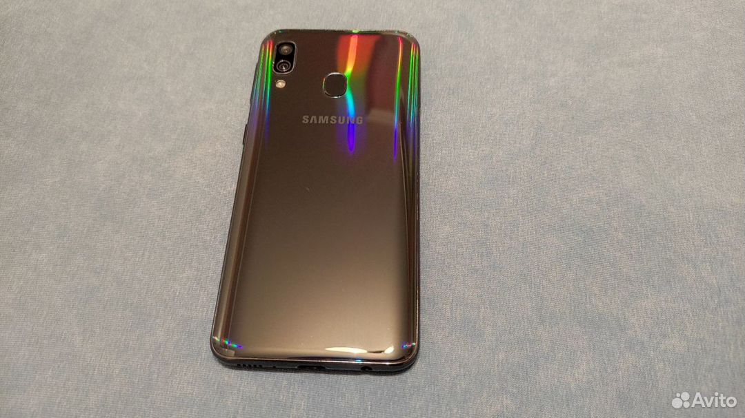 Samsung Galaxy A40, 4/64 ГБ