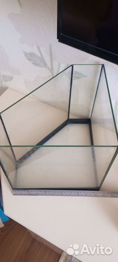 Аквариум угловой