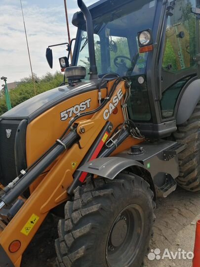 Водитель трактора case 570st