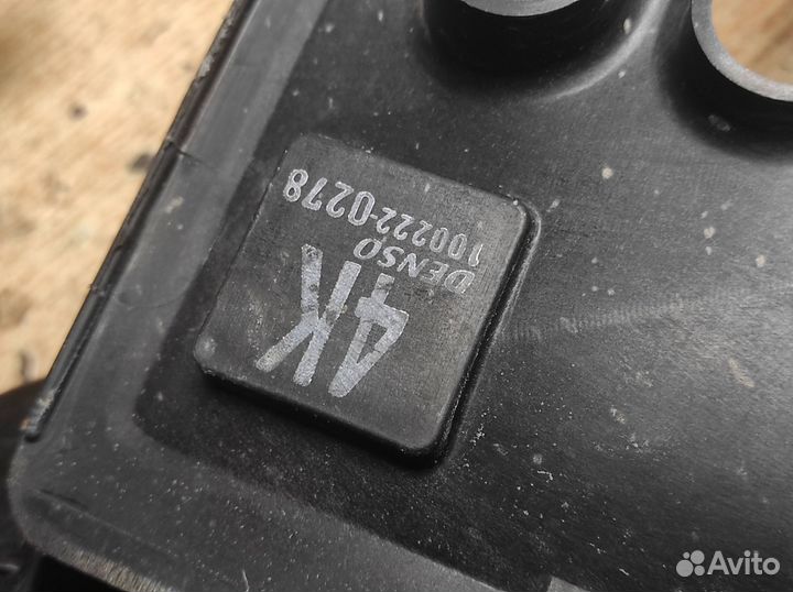 Диффузор вентилятора toyota Auris E150 2006-2012