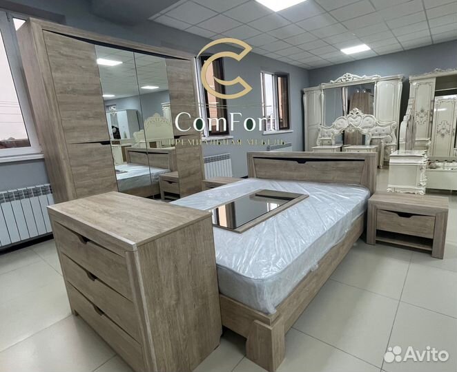 Спальные гарнитуры