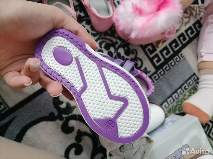 Кроссовки для девочки 22 размер