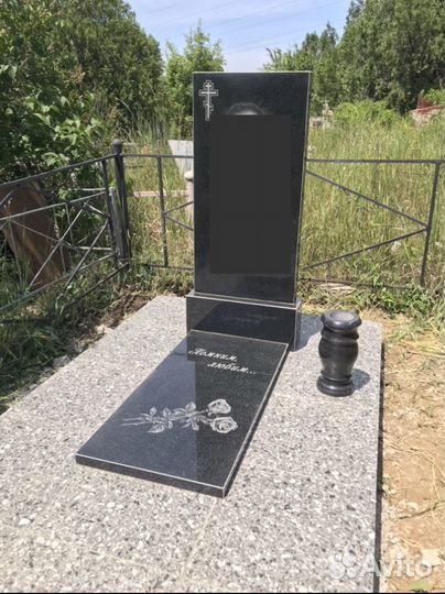 Памятники