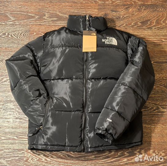 The North Face 700 nuptse черная