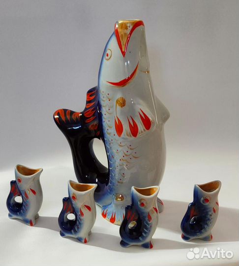 Фарфоровый графин 