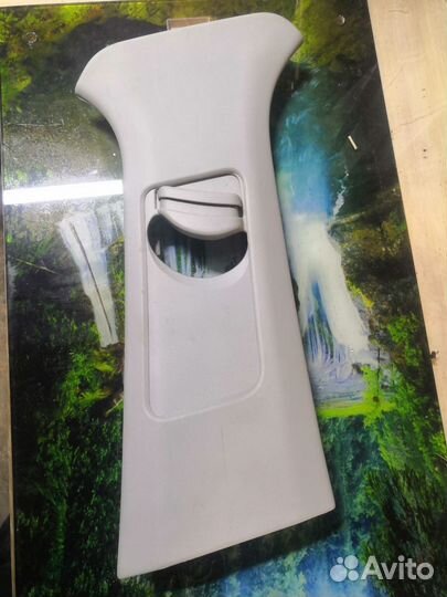 Обивка центральной стойки правая