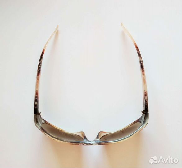 Женские солнцезащитные очки 