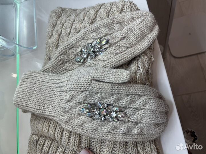 Варежки и снуд