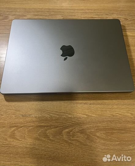 Macbook pro 14 m1 16 512