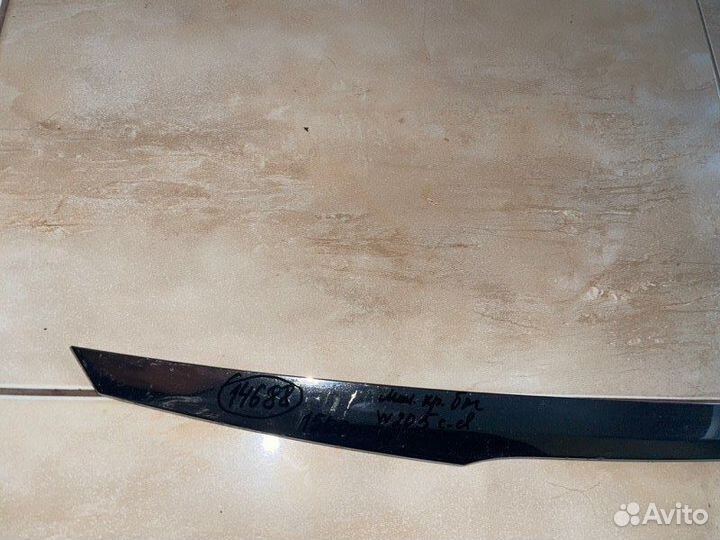 Накладка крышки багажника Mercedes C Class W 205