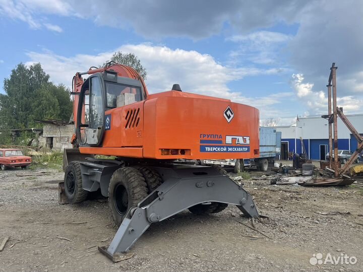 Колёсный экскаватор Твэкс ЕК-18-20, 2010