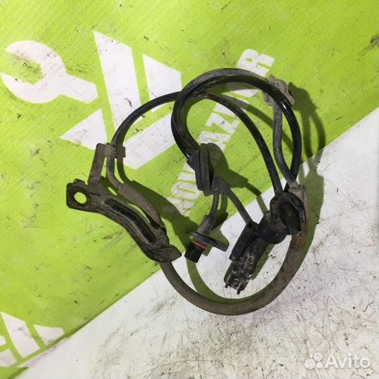 Датчик ABS задний правый Митсубиси Лансер 10