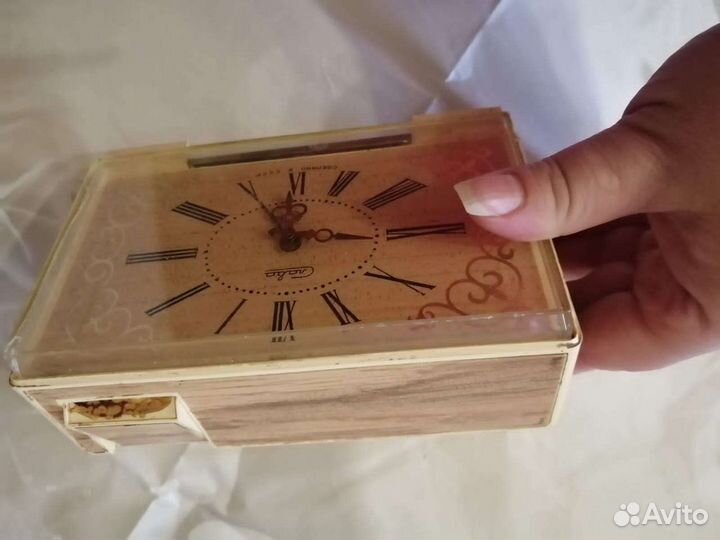 Часы будильник СССР