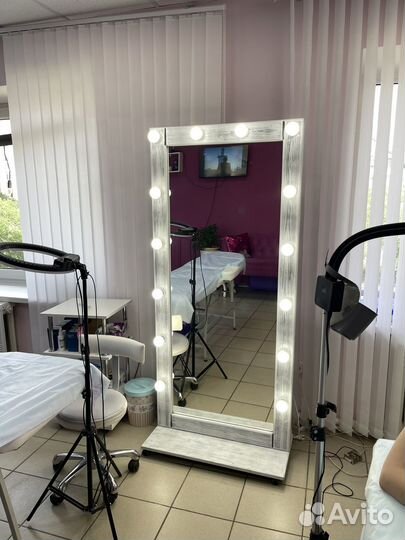 Гримерное зеркало с лампочками бу