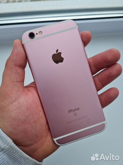 iPhone 6S, 64 ГБ