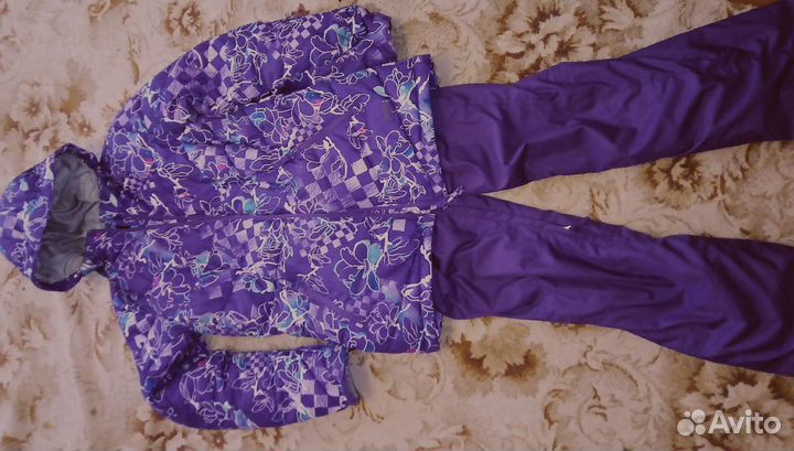 Горнолыжный костюм фирменный