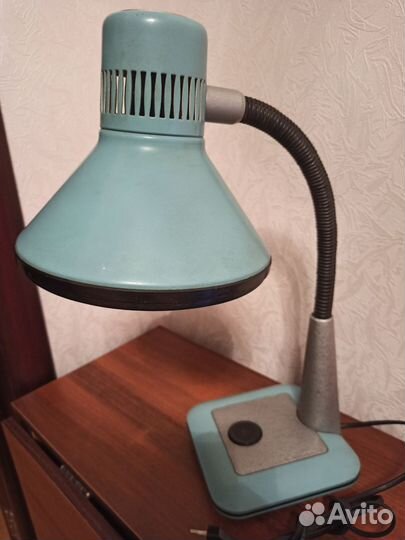 Настольная лампа СССР хорошее состояние