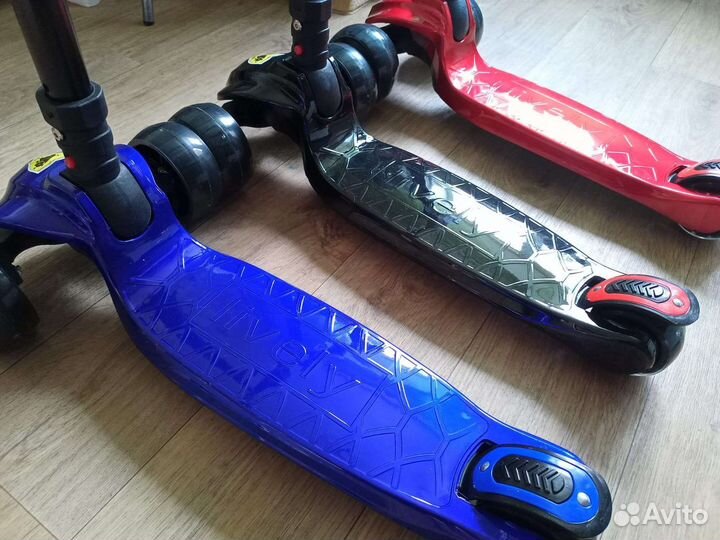 Самокат новый детский трехколесный складной