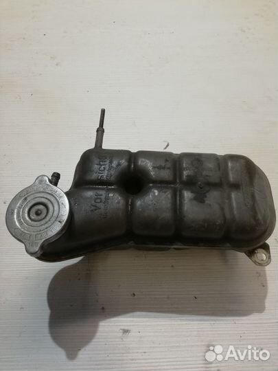Расширительный бачок Mercedes benz w124 в124