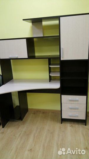 Компьютерный стол №6 (2 цвета) - в наличии