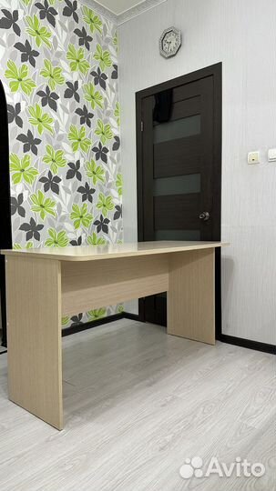 Стол письменный