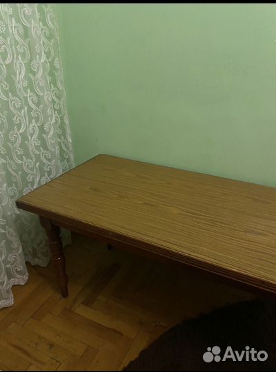 Стол деревянный