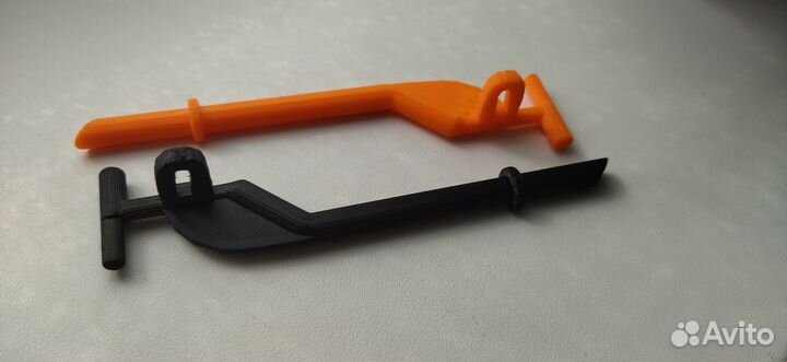 Тяга активатора лючка бензобака Toyota Avensis