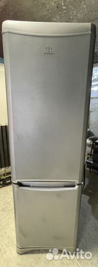 Холодильник indesit