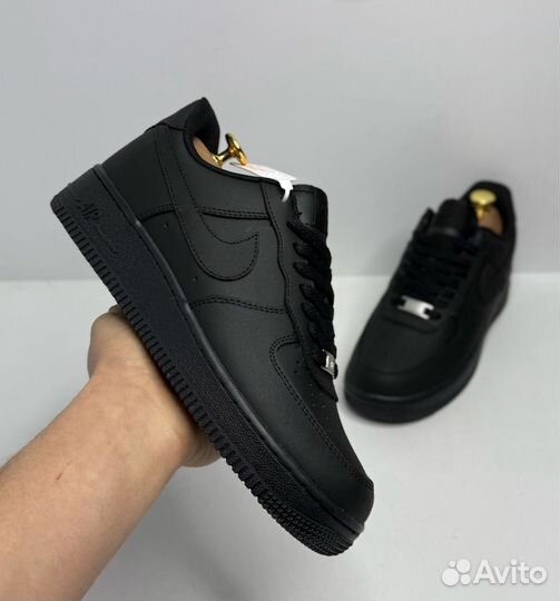 Nike air force 1 low black